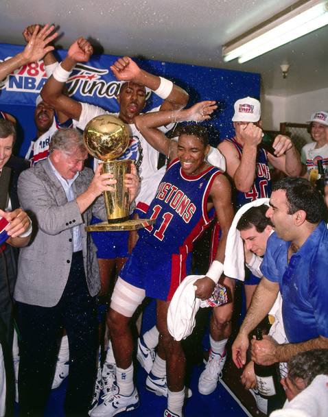 1989: i Pistons celebrano il primo titolo NBA della loro storia dopo aver stracciato i Lakers di Magic Johnson